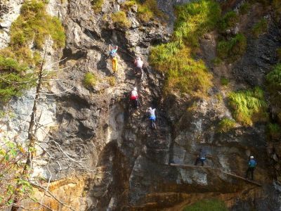 006-In der steilen Wand im Hausbachfall-Klettersteig